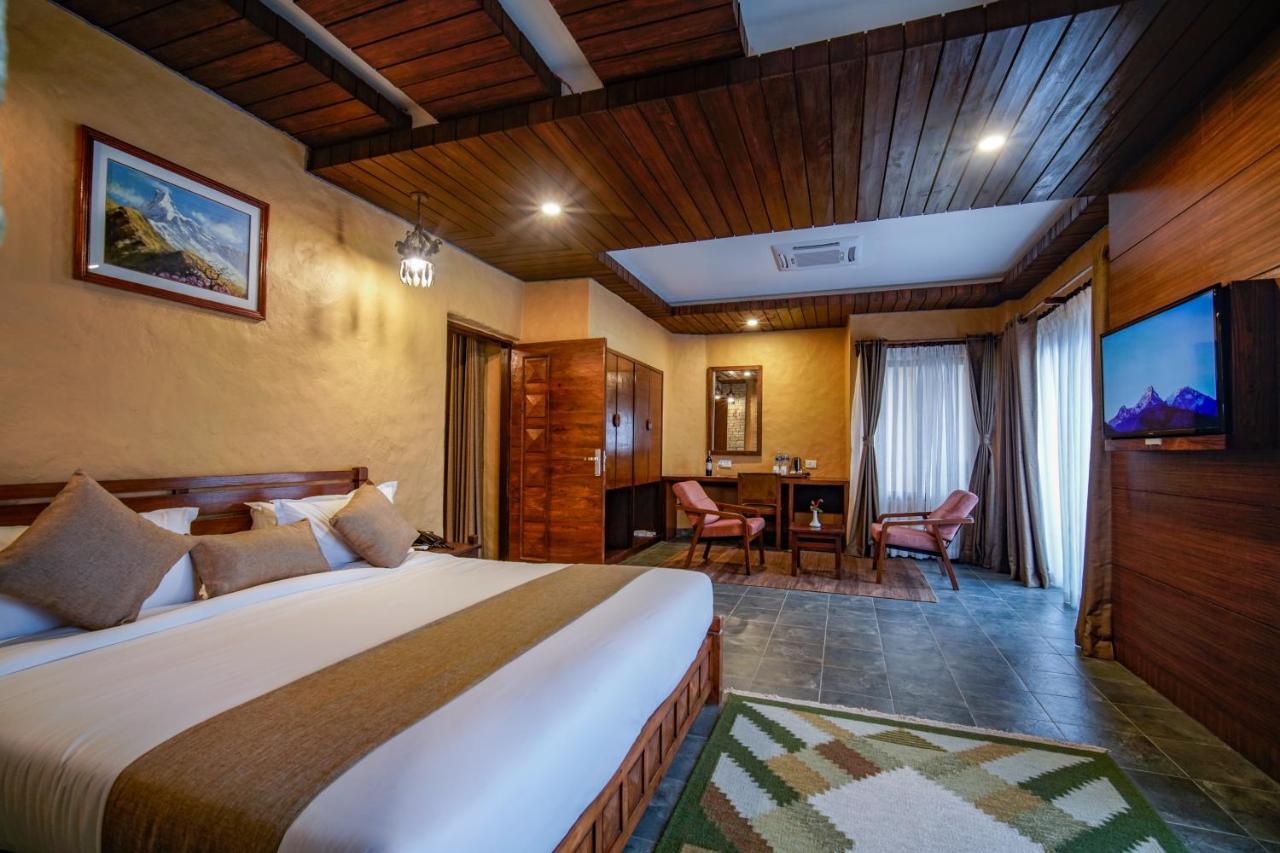 Bar Peepal Resort Pokhara Kültér fotó Deluxe Suite