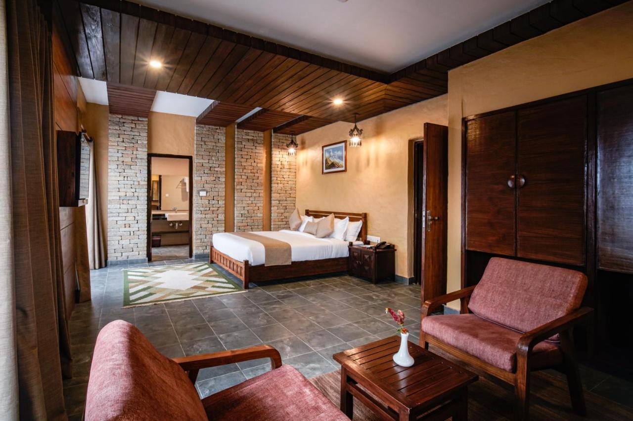 Bar Peepal Resort Pokhara Kültér fotó A room at the resort