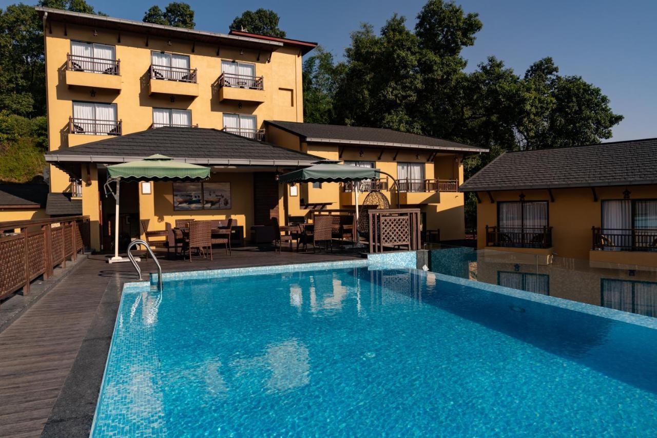 Bar Peepal Resort Pokhara Kültér fotó