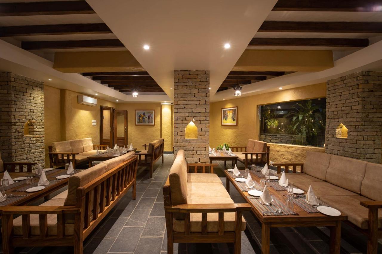 Bar Peepal Resort Pokhara Kültér fotó The interior of a restaurant in Kathmandu, Nepal