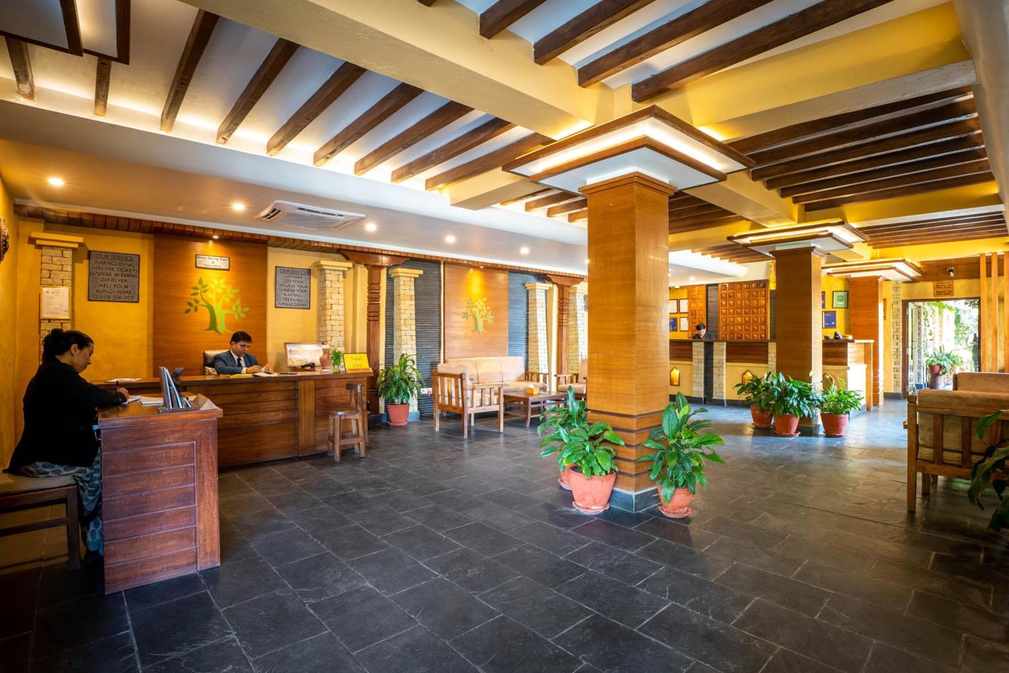 Bar Peepal Resort Pokhara Kültér fotó Lobby