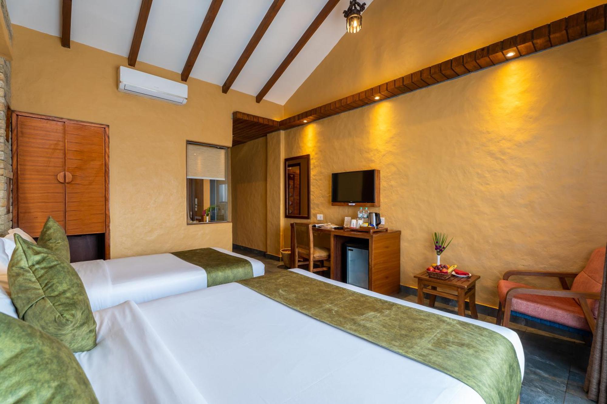 Bar Peepal Resort Pokhara Kültér fotó Deluxe Room