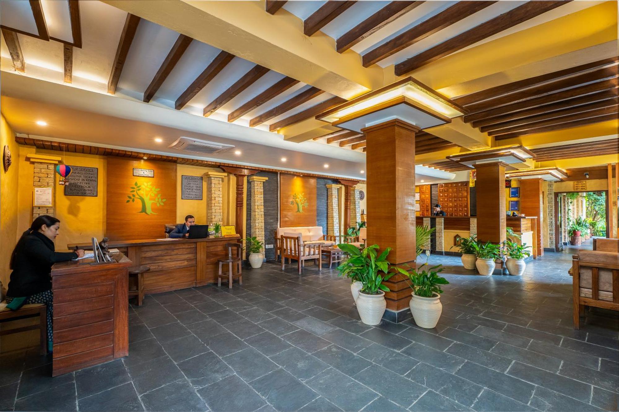 Bar Peepal Resort Pokhara Kültér fotó Lobby