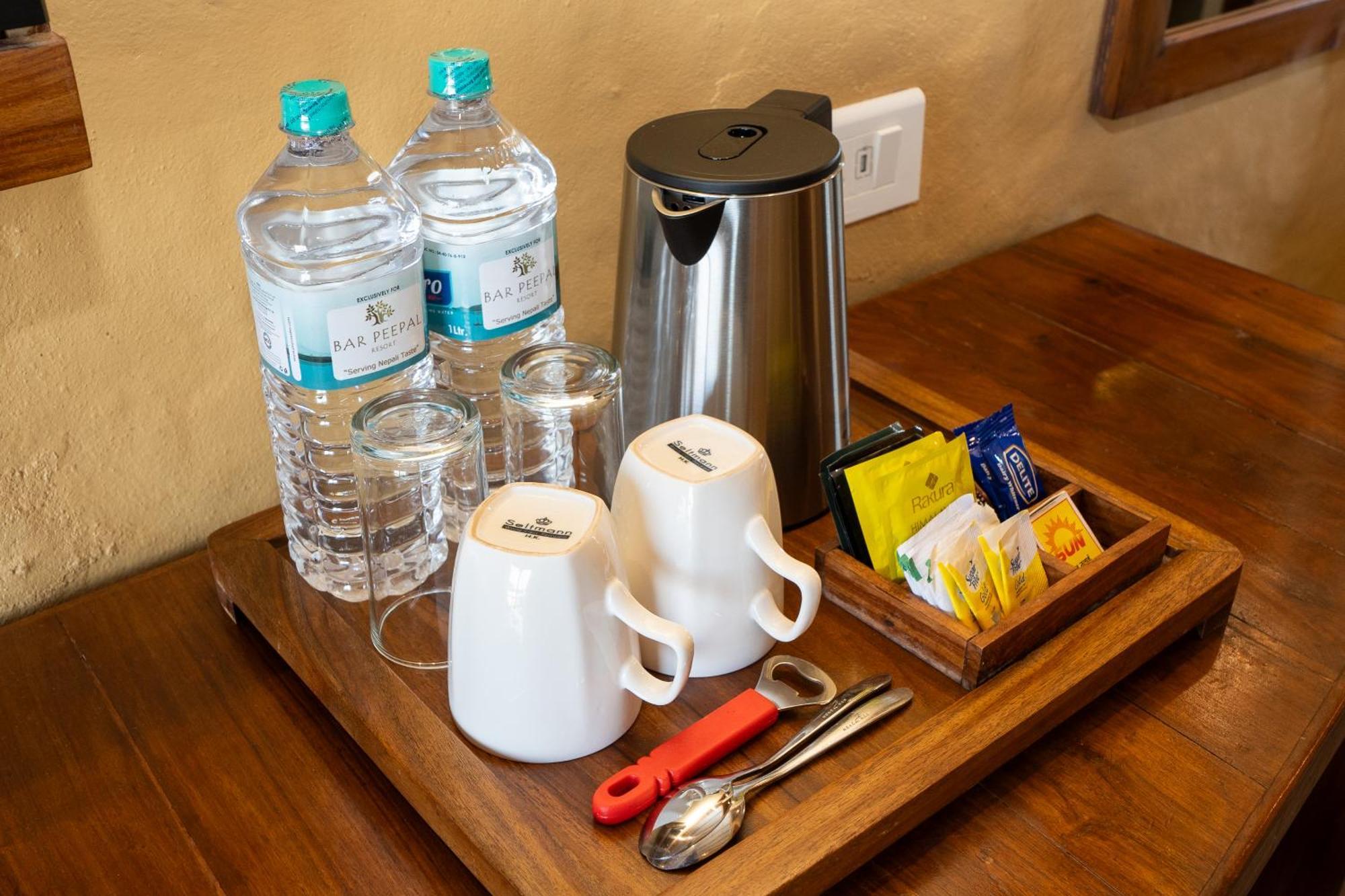 Bar Peepal Resort Pokhara Kültér fotó A tea tray